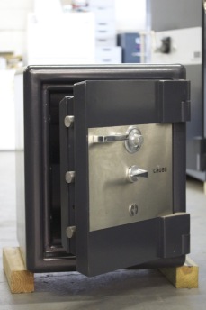 Used Chubb TDR Bankers Quality 2215 TRTL30X6 Equivalent High Security Safe